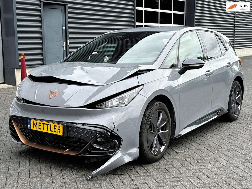 CUPRA Born Essential 62 kWh | Apple carplay | Navigatie | Schade
