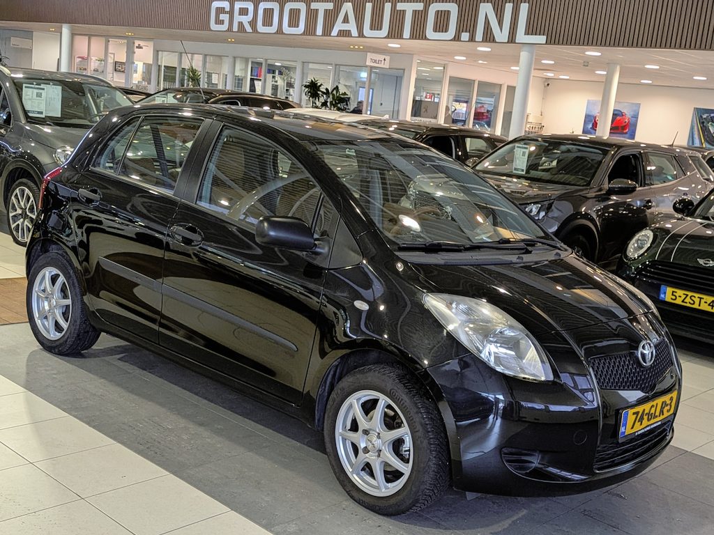 Toyota Yaris 1.0 VVTi + Airco, Lederen Interieur, Trekhaak, Stuurbekrachtiging