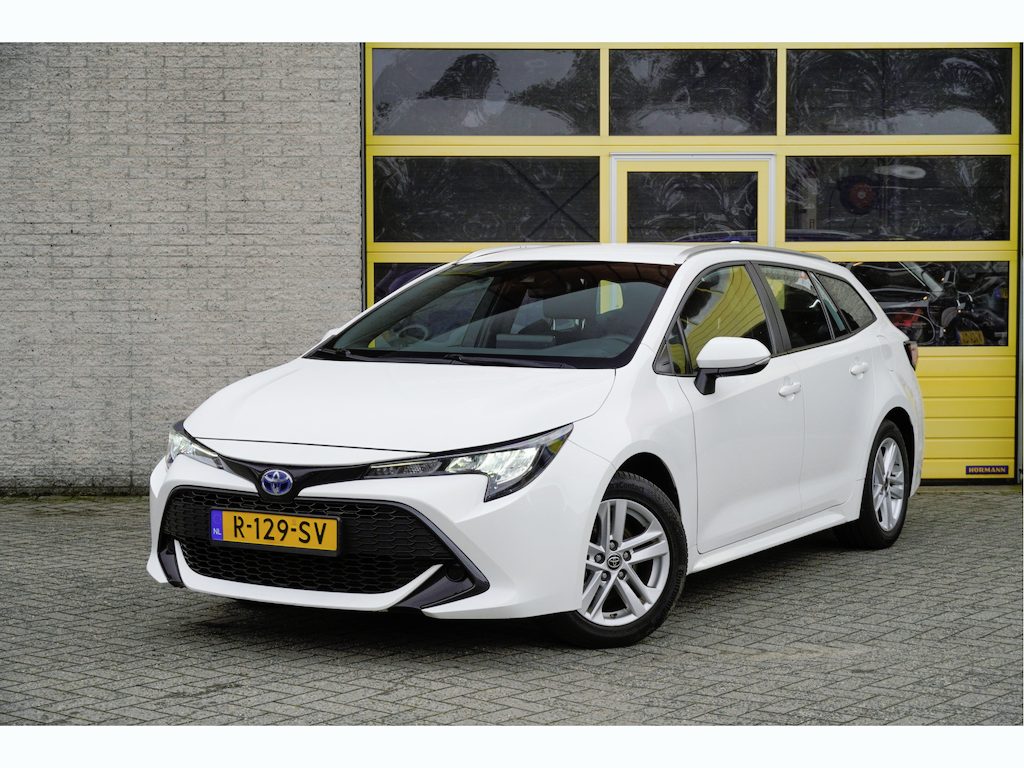 Toyota Corolla Touring Sports 1.8 Hybrid Automaat! Business BJ2022 Lmv 16" | Led V+A | Trekhaak | Achteruitrijcamera | App-Connect | Navi | Climate control | Cruise control | Zwarte hemel | Getint glas