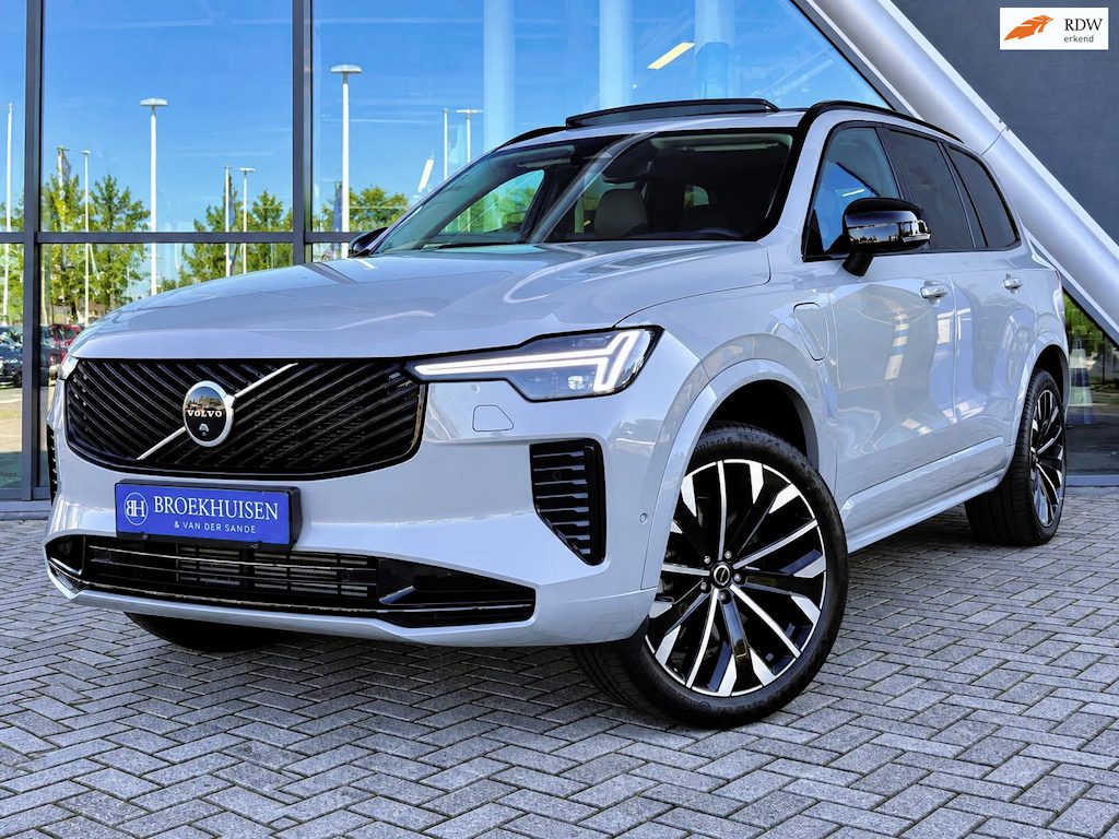 Volvo XC90 2.0 T8 Plug-in hybrid AWD Ultra Dark 455pk Luchtvering / 360 Camera / Stoel-Stuurverwarming