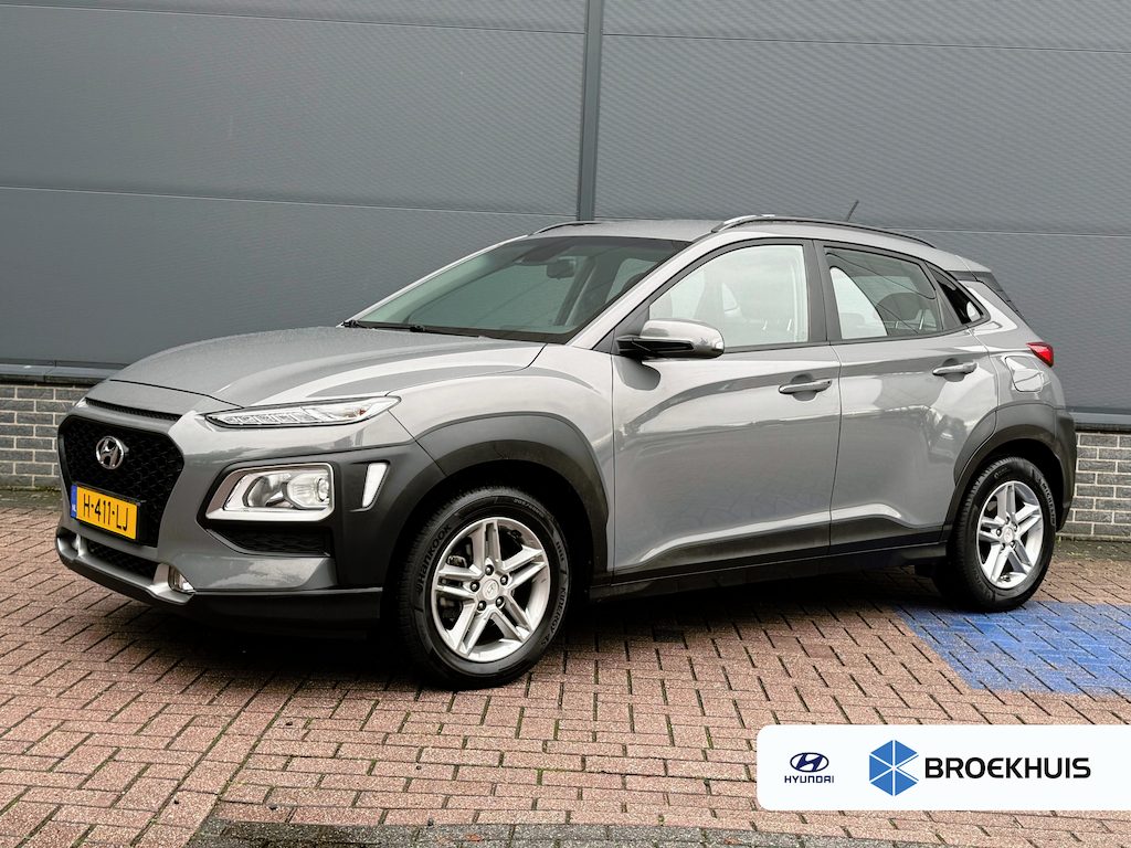 Hyundai Kona 1.0 T-GDI Comfort / Achteruitrijcamera / Apple CarPlay & Android Auto / Rijstrookassistent / Cruise control / Parkeersensoren achter / Lichtmetalen velgen / LED-dagrijverlichting / Multifunctioneel stuurwiel / Bluetooth / Airconditioning / Elektrisch verstelbare buitenspiegels / Elektrische ramen / Centrale deurvergrendeling met afstandsbediening / 6-versnellingsbak /