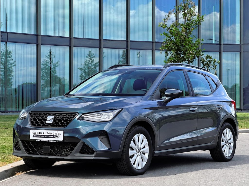 SEAT Arona 1.0 TSI DSG Automaat // Navi // Camera // CarPlay // Stoelverwarming // LED
