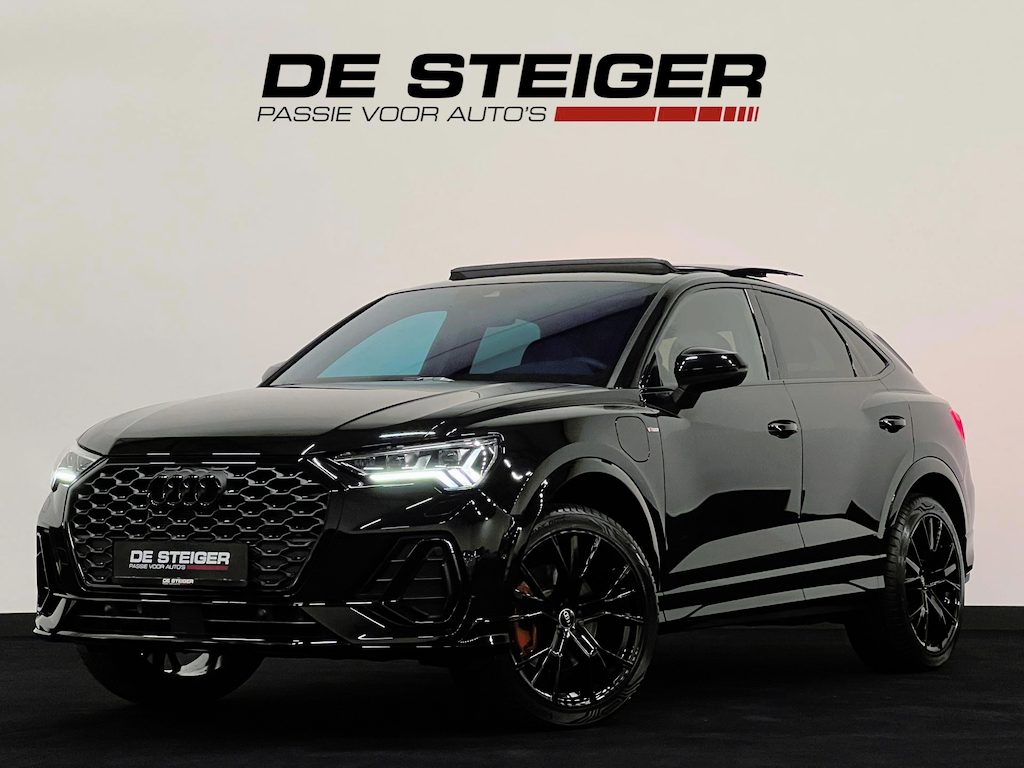 Audi Q3 Sportback 45 TFSI e 3 x S line Blackpack Pano ACC Matrix