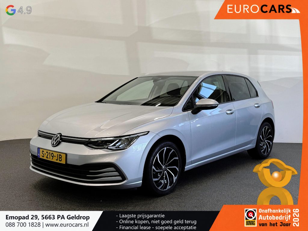 Volkswagen Golf 1.0 TSI 110pk Life Lounge Apple Carplay Android Auto Parkeersensoren Cruise Control DAB Climate Control LED Koplampen Bluetooth Lichtmetalen Velgen