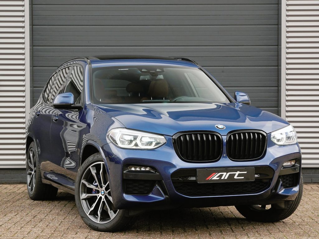 BMW X3 XDrive30e M-Sport Individual, Pano, Trekhaak, Head-up, 360, Memory
