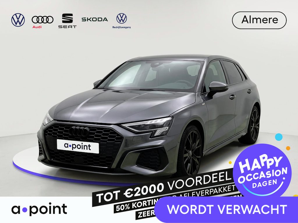 Audi A3 Sportback 30 TFSI S edition Navigatie | Panoramadak | Parkeersensoren (Achter) | Cruise control | Apple carplay / Android auto | Black Style pakket | S-Line |