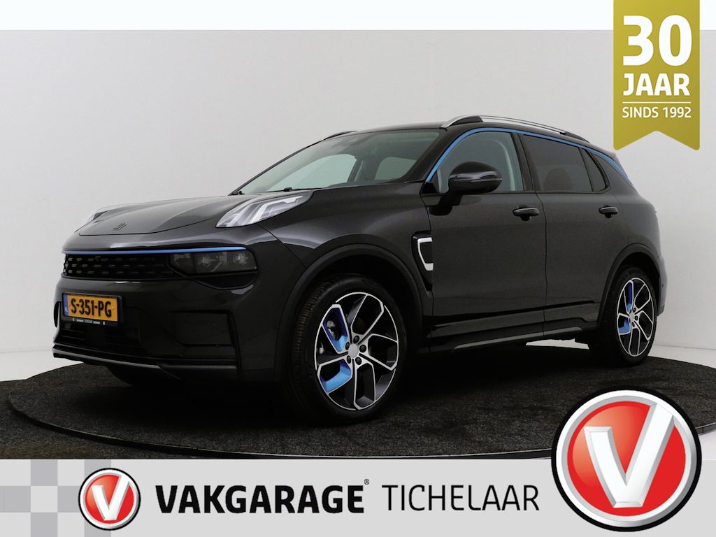 Lynk & Co 01 1.5 | Trekhaak | Panoramadak | Org NL | CarPlay | Camera | Infinity | Stoelverwarming |