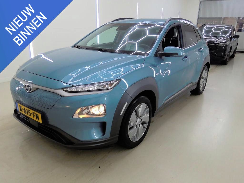 Hyundai Kona Electric EV FASHION 64 kWh (100% SOH) I 3-FASE LADEN I TREKHAAK I CLIMATE CONTROL I APPLE CARPLAY
