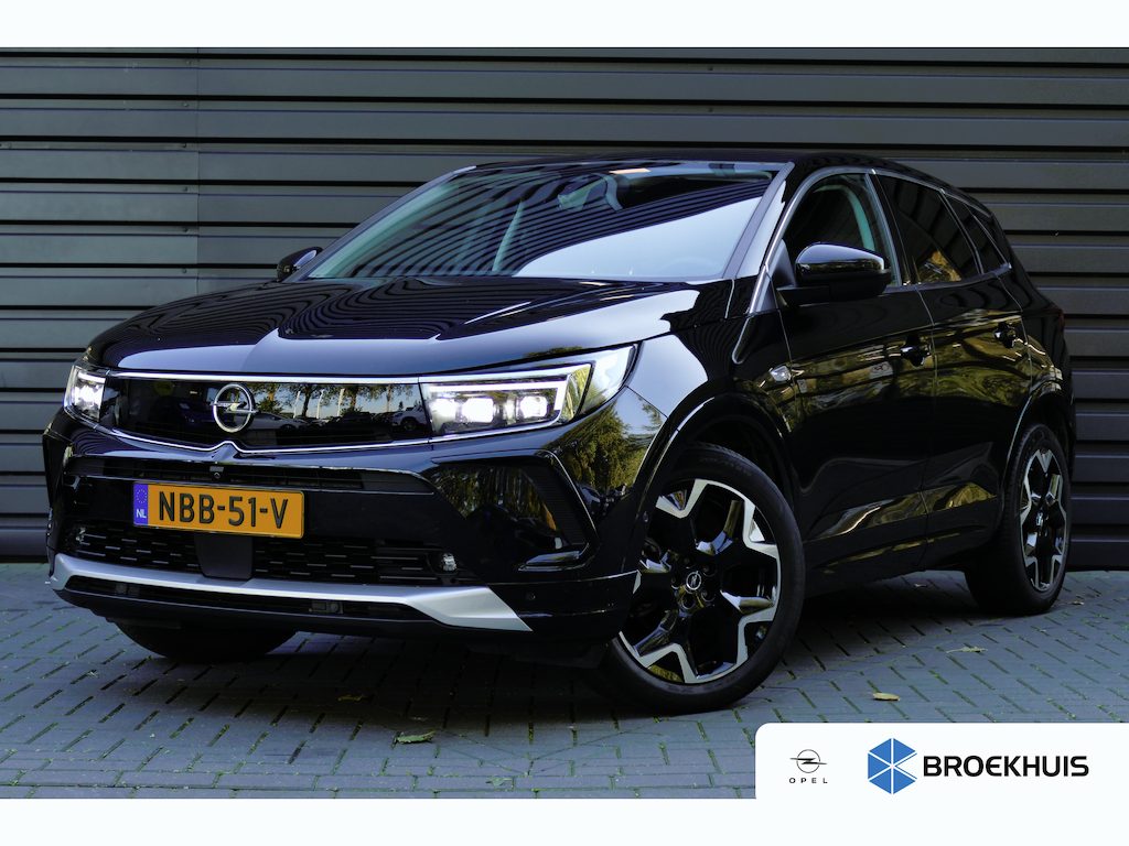 Opel Grandland 1.2 TURBO 130PK ULTIMATE AUTOMAAT / CAMERA V+A / AFN.TREKHAAK / ALCANTARA / AGR / STOEL-STUURVERWARMING / KEYLESS / NAVI / LED / CLIMA / PDC / BLUETOOTH / ADAPT. CRUISECONTROL / 1E EIGENAAR / SCHITTERENDE STAAT !!