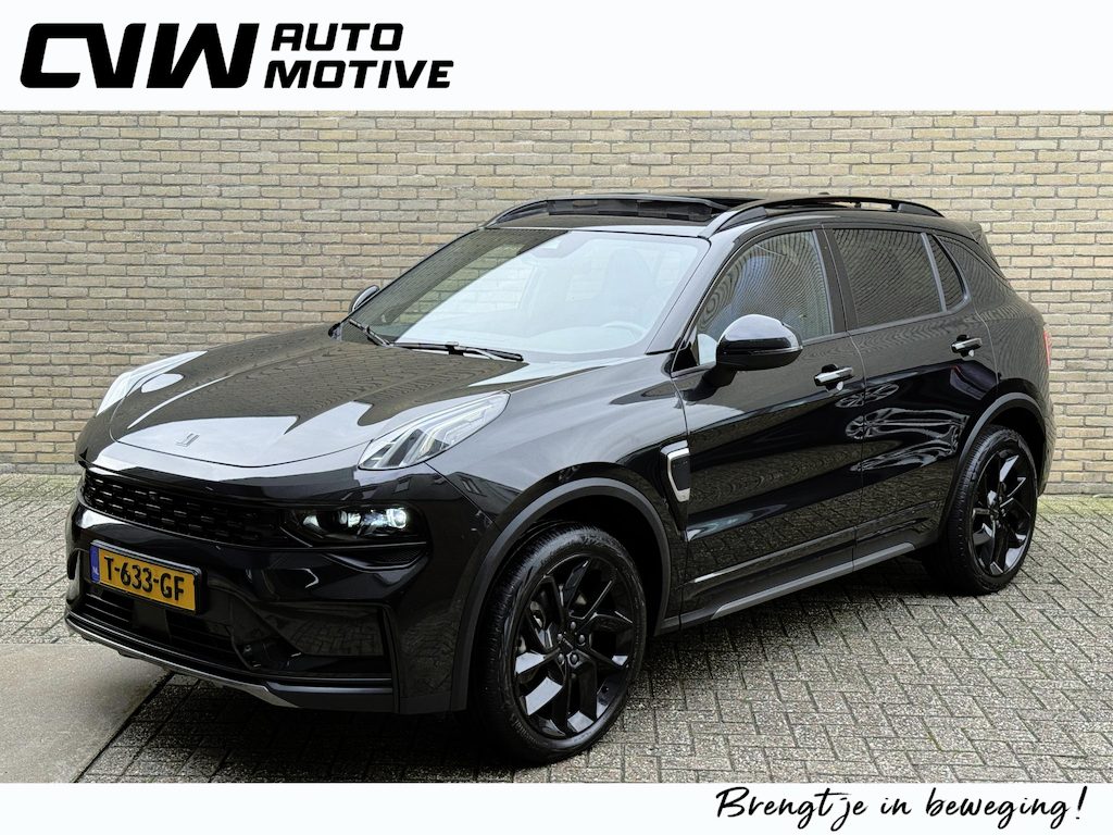 Lynk & Co 01 1.5 PHEV 261pk Blackline | Zwarte hemel | Rolhoes | 360 camera | Panoramadak | 20 inch velgen | Adaptieve cruise | Navigatie | CarPlay | Keyless | LED | DAB | Infinity | Stoelverwarming | Elektrische achterklep | Volledig dealeronderhouden | Fabrieksgarantie