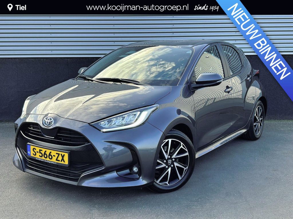 Toyota Yaris 1.5 Hybrid Dynamic 1e eigenaar dealer onderhouden incl: AppleCarplay/AndroidAuto, LM velgen, Parkeerhulpcamera, Metallic lak, Cruise control, Climate control