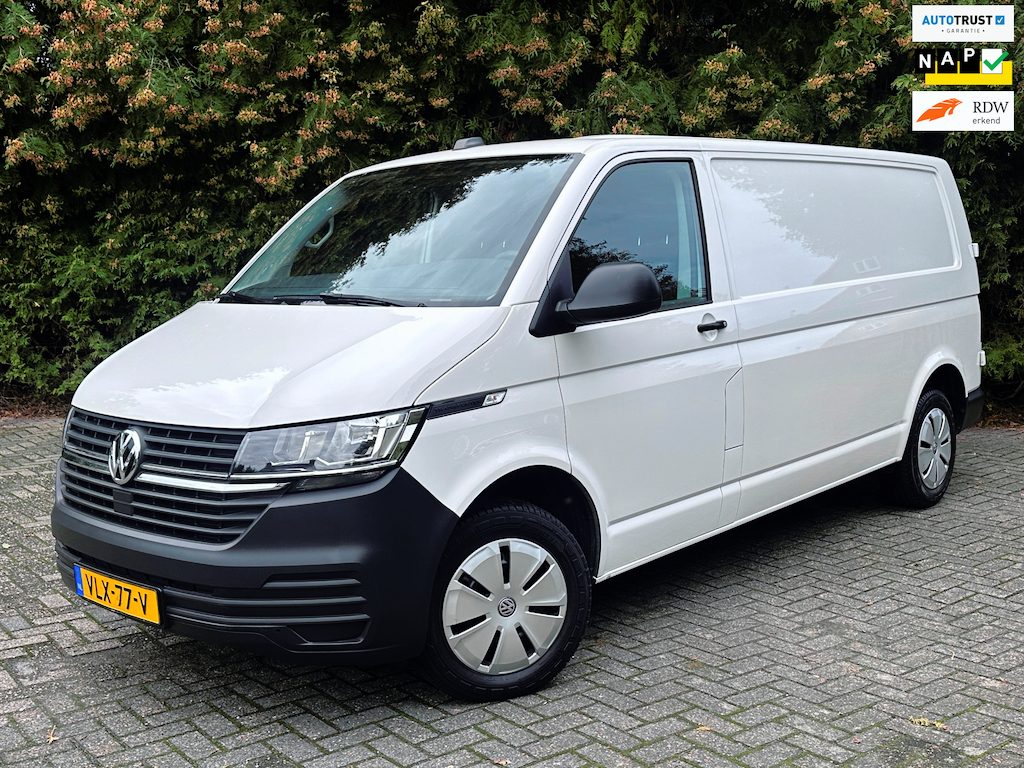 Volkswagen Transporter 2.0 TDI L2H1 28 110PK | AIRCO | NAVI | PDC | Cruise Control | DAB+