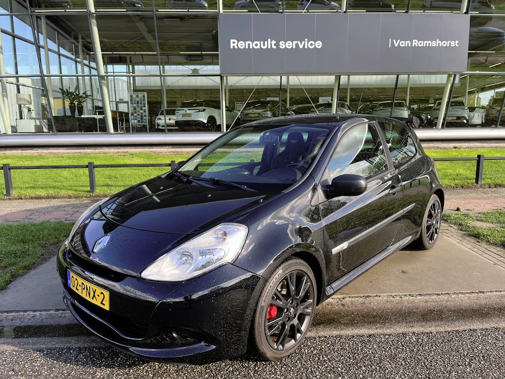 Renault Clio 2.0 RS Cup 202PK / 1e eigenaar/ NL auto/ bij ons in onderhoud geweest/ Recaro Stoelen /