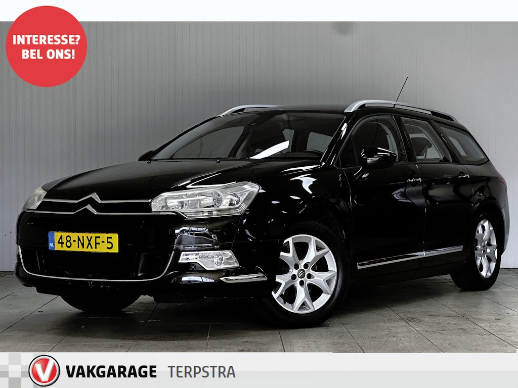 Citroën C5 Tourer 1.6 THP Comfort/ Trekhaak/ Luchtvering/ Sportstoelen/ 17'' LMV/ Koplamsproeiers/ Clima/ Cruise/ Bluetooth/ Armsteun/ Multi. LEDER. Stuur/ Mistl./ PDC V+A/ Dakrails.