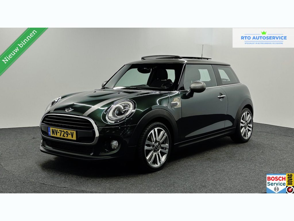 MINI Cooper 3-Deurs 1.5 Chili Serious Business PANO NAVI CAMERA ECC STOELVERWARMING.