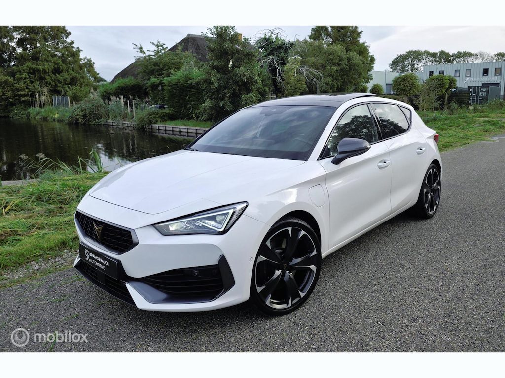 CUPRA Leon 1.4 e-Hybrid VZ 245pk / Pano / Memory / Sfeer