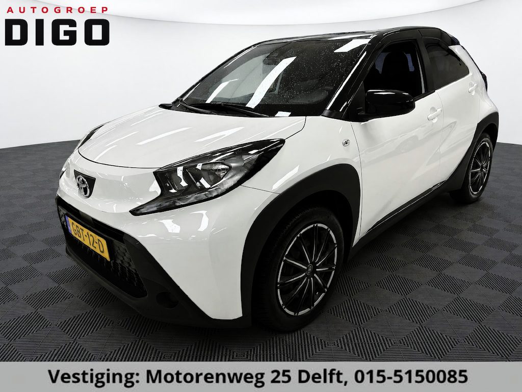 Toyota Aygo X 1.0 BLACK & WHITE EDITION GARANTIE TOT 10-2034 CRUISE CONTROL . AIRCO . SLECHTS 14.000 KM! .