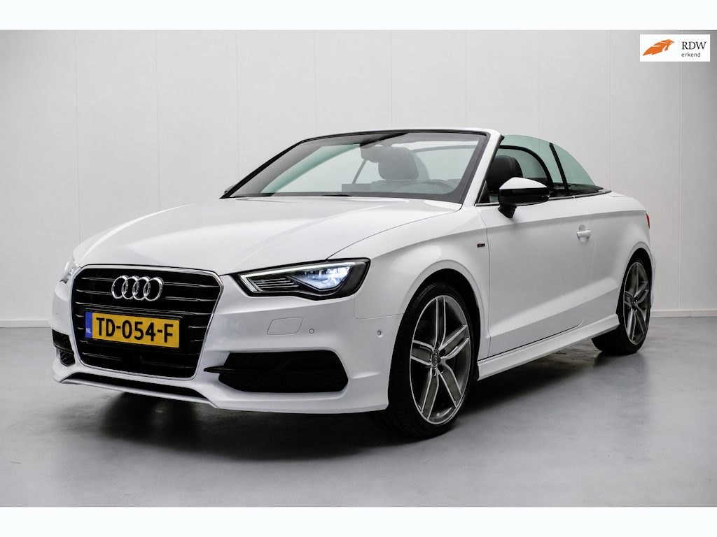 Audi A3 Cabriolet 1.8 TFSI 180PK 3X S LINE Aut [ Nekverwarming Adaptive Cruise Control B&O Full LED Camera Stoelverwarming ]