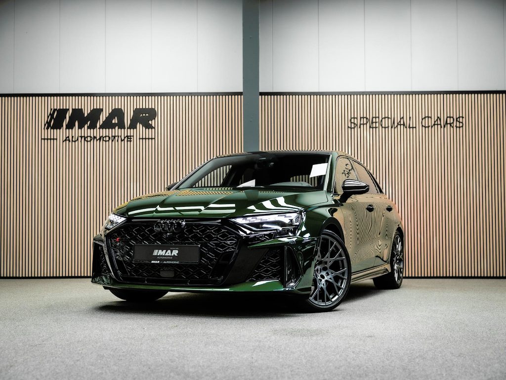 Audi RS3 Sportback 2.5 TFSI RS 3 quattro Uniek RS3 in exclusive kleur donker groen mettalic, Full carbonpack