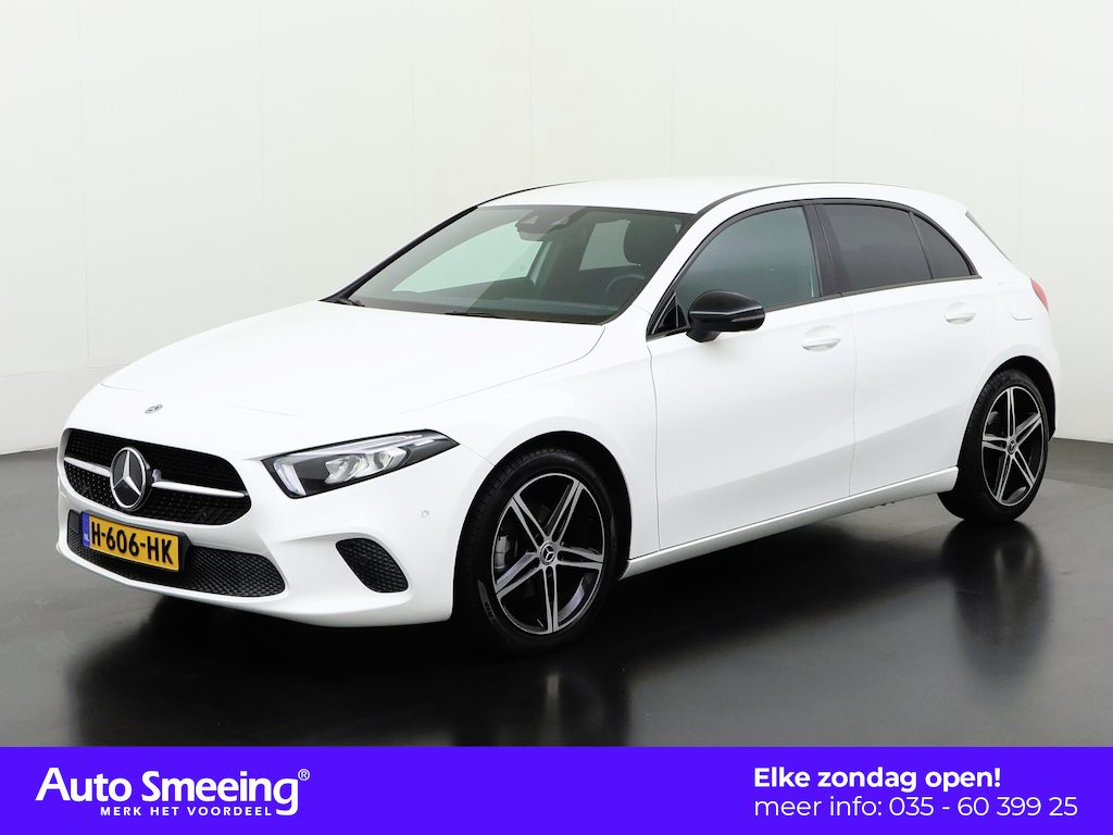 Mercedes-Benz A-klasse 180 Premium Night Pakket Automaat | Widescreen Cockpit | Leder | Zondag Open!