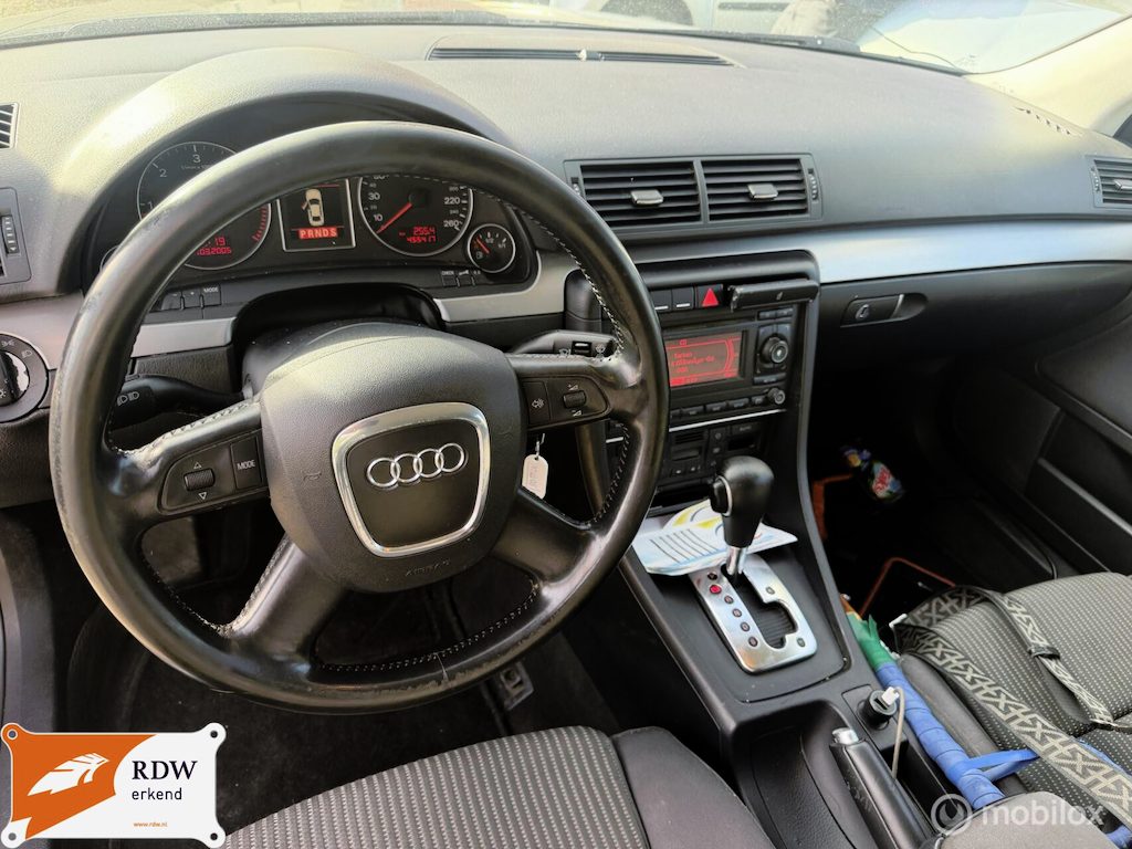 Audi A4 Avant 2.7 automaat nieuwe apk