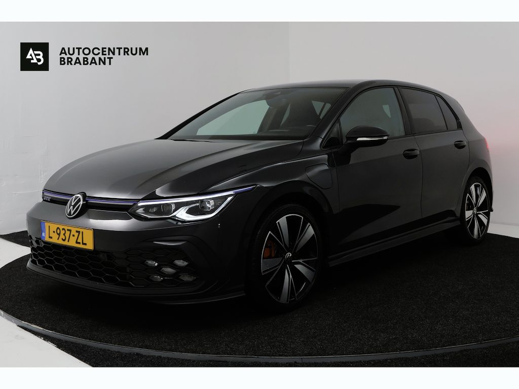 Volkswagen Golf 1.4 eHybrid GTE (MATRIX, STOEL/STUUR VERWARMING, CAMERA, HUD-DISPLAY)