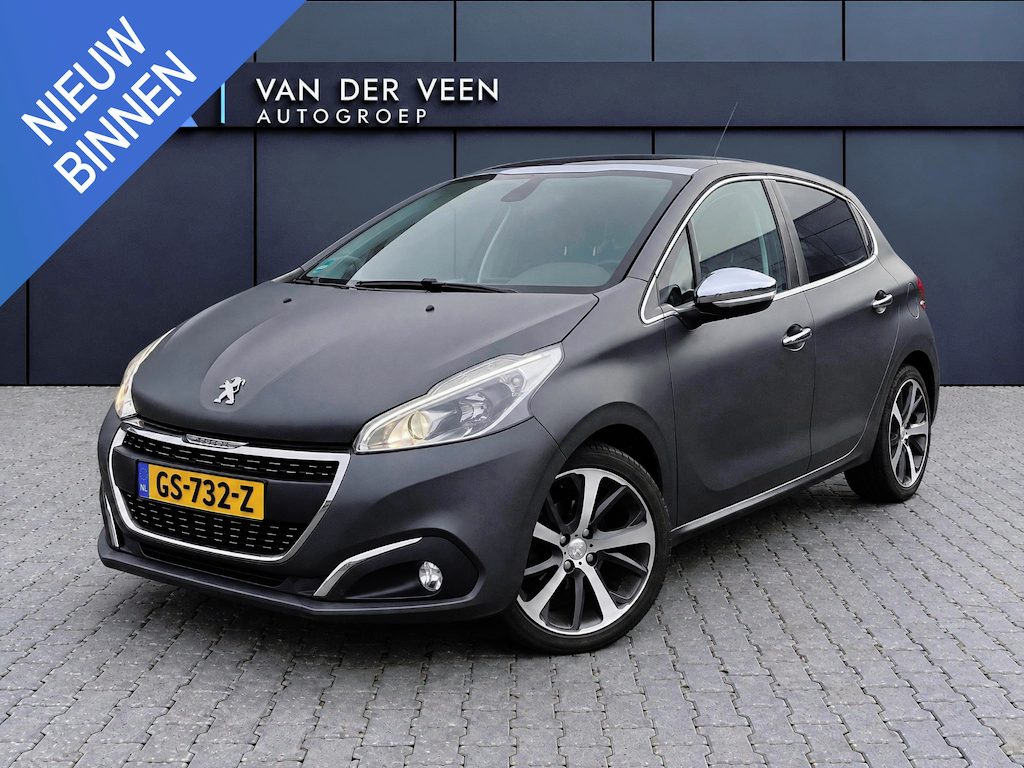 Peugeot 208 1.2 PureTech Première | Incl. 12 maanden garantie | Parkeersensoren | Achteruitrijcamera | Bluetooth | Navigatie | Panorama dak | Cruise control | Climate control | Airco