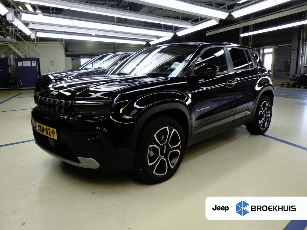 Jeep Avenger Summit 54 kWh | Fase 3 laden | SOH 97% | Warmtepomp | Infotainment & Convenience Pack | Winter Pack |