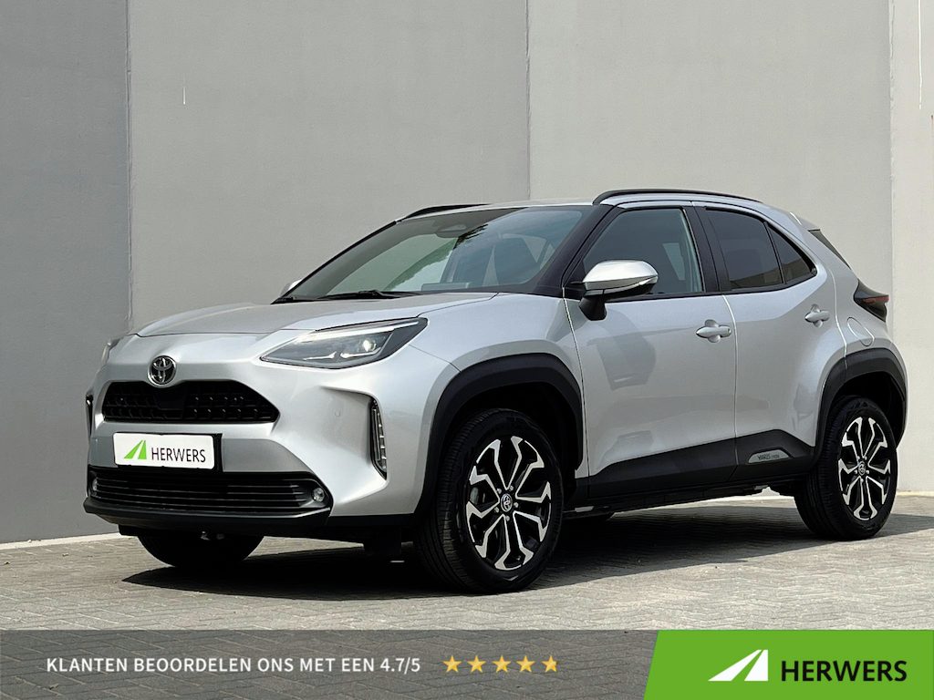 Toyota Yaris Cross 1.5 Hybrid 115 Dynamic / Dealer Onderhouden / Stoel & Stuurverwarming / Tot 10 Jaar Garantie / Apple Carplay & Android / Voorruitverwarming / Climate Control /