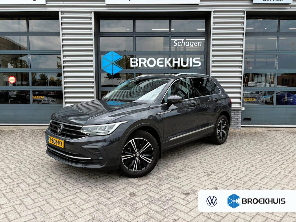 Volkswagen Tiguan 1.5 TSI 150 pk Life 7-DSG | Trekhaak | Cruise control adpatief | Apple Carplay |