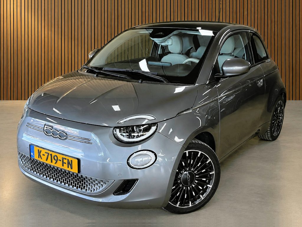 Fiat 500 La Prima 42 kWh | Camera | Stoelverwarming | Dodehoek