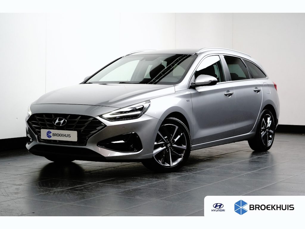Hyundai i30 Wagon i30 CW Premium MHEV Automaat | Stoelverwarming voor | Stuurverwarming | Climate Control | Automaat | Adaptieve Cruise Control | Apple Carplay | Android Auto | Stoelgeheugen Functie |