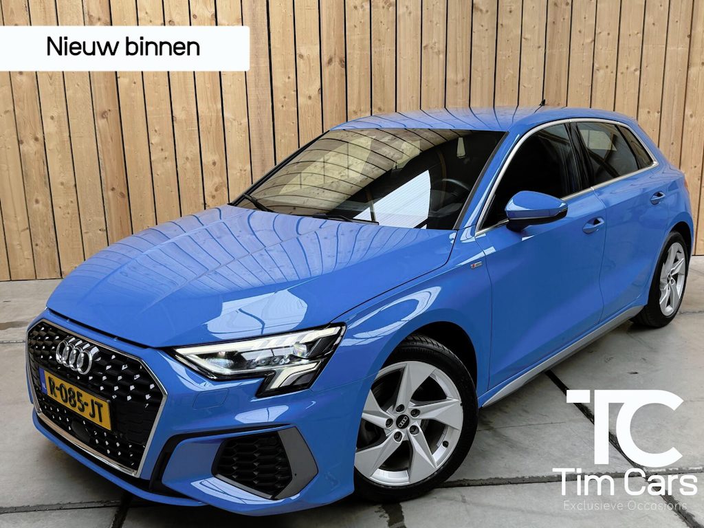 Audi A3 Sportback 30 TFSI S edition Automaat | Apple CarPlay/Android Auto | Cruise & climate control | Full-LED verlichting | Keyless entry | Navigatiesysteem | Voorstoelen verwarmd | Trekhaak