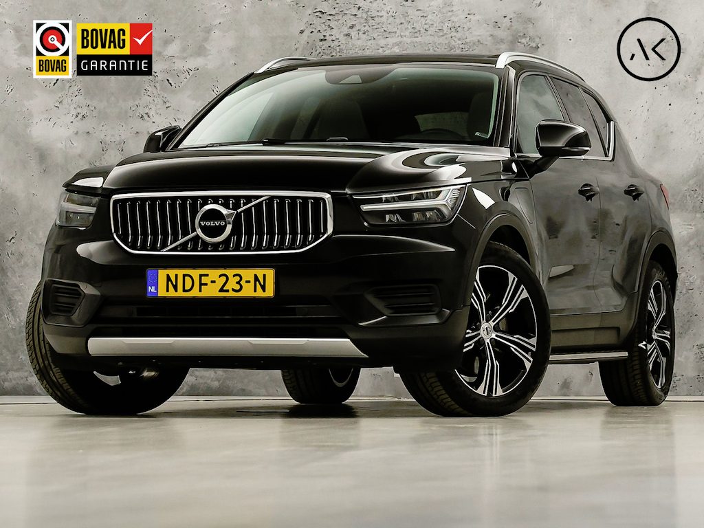 Volvo XC40 1.5 T4 Recharge Inscription Expression 211Pk Automaat (PANORAMADAK, APPLE CARPLAY, MEMORY SEATS, LEDER, CAMERA, SPORTSTOELEN, GETINT GLAS, ELEK ACHTERKLEP, NIEUWE APK, NIEUWSTAAT)