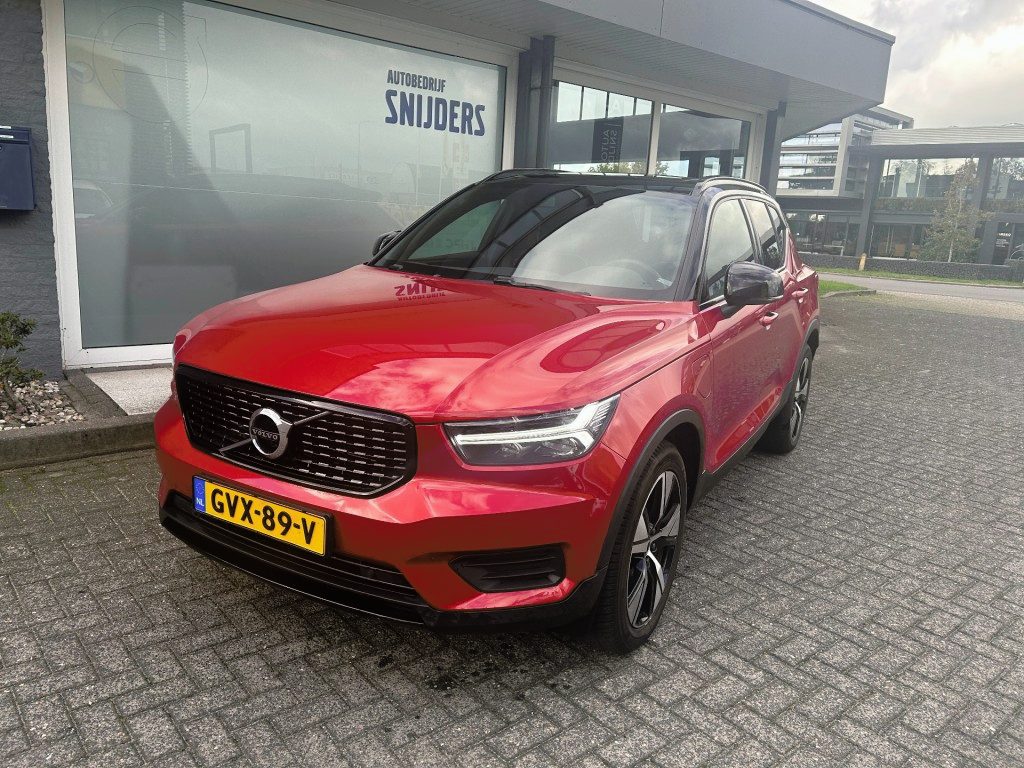 Volvo XC40 1.5 T4 RECHARGE PLUG-IN R-DESIGN Geartronic