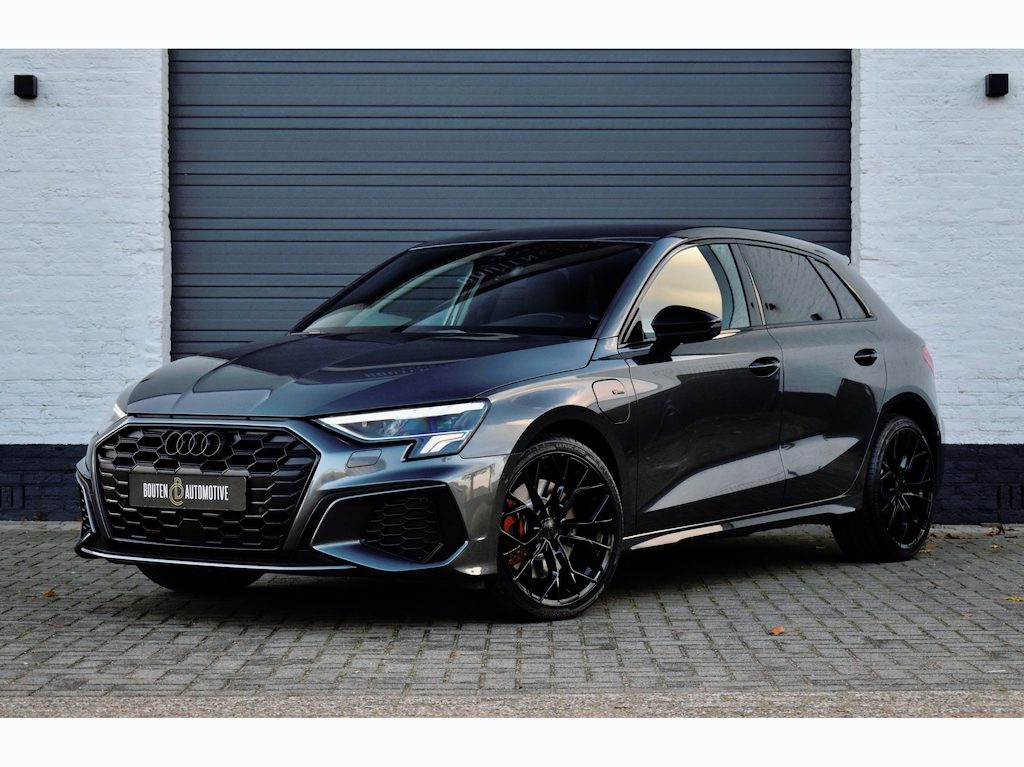 Audi A3 Sportback 45 TFSI e S edition Competition|RS-Stoelen|Matrix|ACC|Sfeer|Leder|
