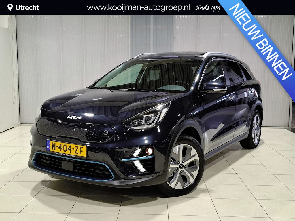Kia Niro EV e-Niro ExecutiveLine 64 kWh SOH 97.6% Stoel en stuur verwarming, schuif kantel dak, Apple Carplay/Android Auto, navigatie, camera.