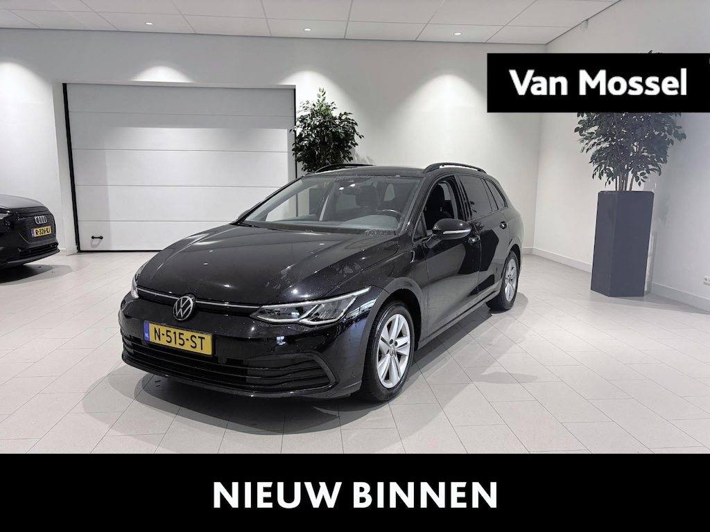 Volkswagen Golf Variant 1.0 TSI Life | Carplay | Navigatie | Parkeersensoren voor + achter | Sfeerverlichting |