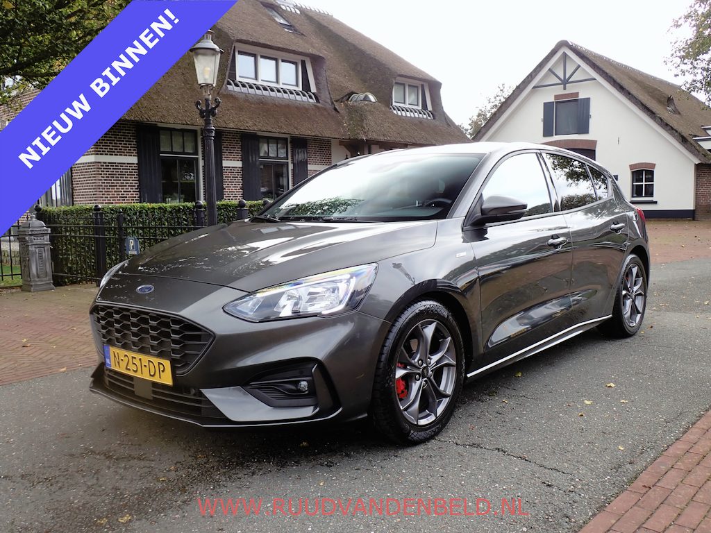 Ford Focus 1.0 EcoBoost Hybrid ST Line X CARPLAY/CAMERA/DAB/KEYLESS/LED ST-LINE