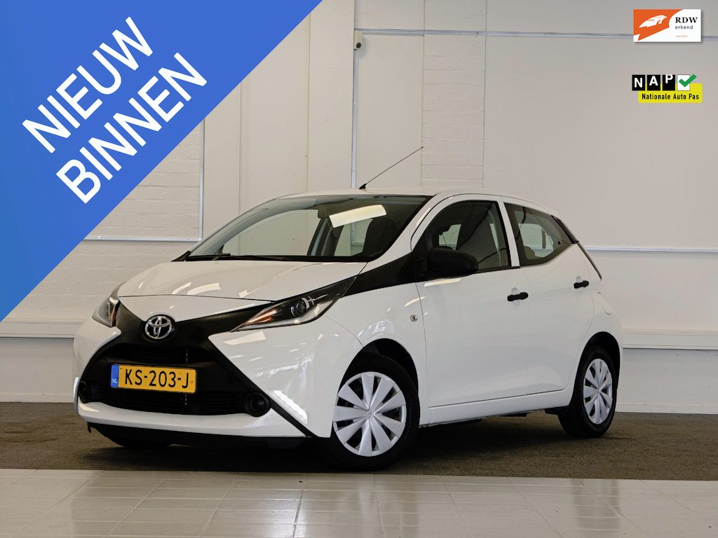 Toyota Aygo 1.0 VVT-i x-now Airco Elek. Ramen