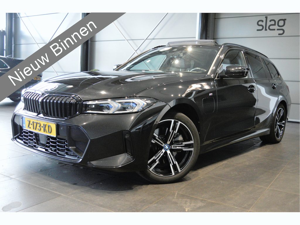 BMW 3-Serie Touring 330e M-SPORT pano camera cruise led 18 inch !!