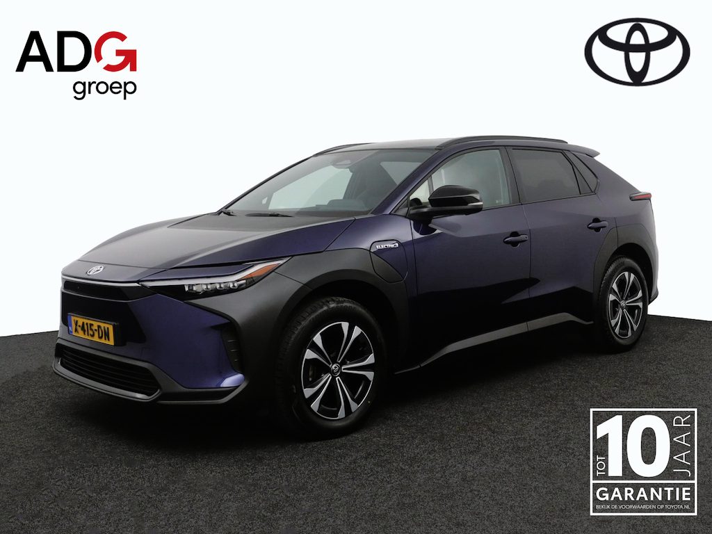 Toyota BZ4X Dynamic 71 kWh | Stuur en stoel verwarming | 360 graden camera | Electrisch verstelbare stoel |