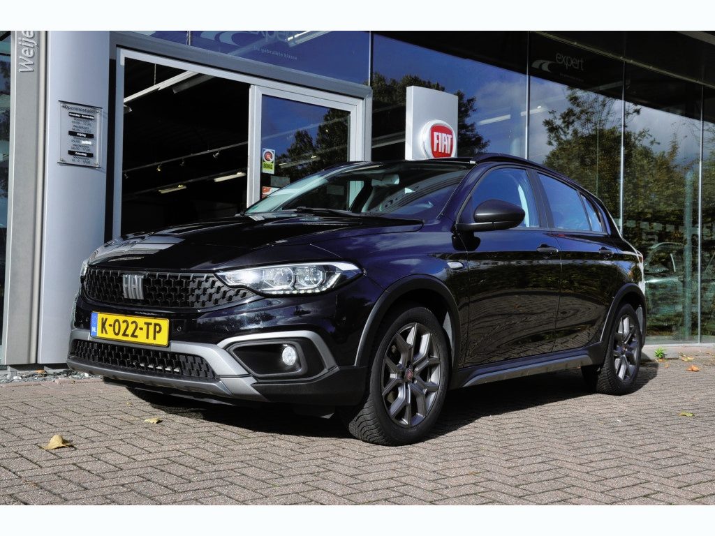 Fiat Tipo Cross 1.0 City Cross Apple Android Camera