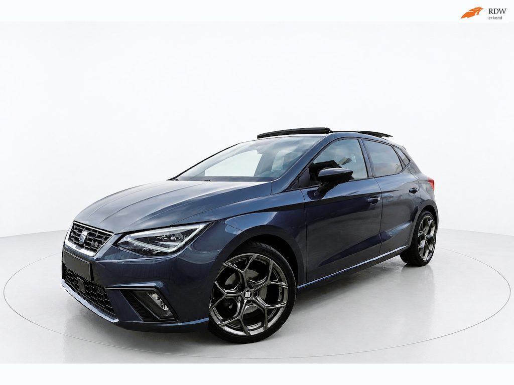 SEAT Ibiza 1.0 TSI FR PANO VIRTUAL KEYLESS CAMERA SFEER CARPLAY