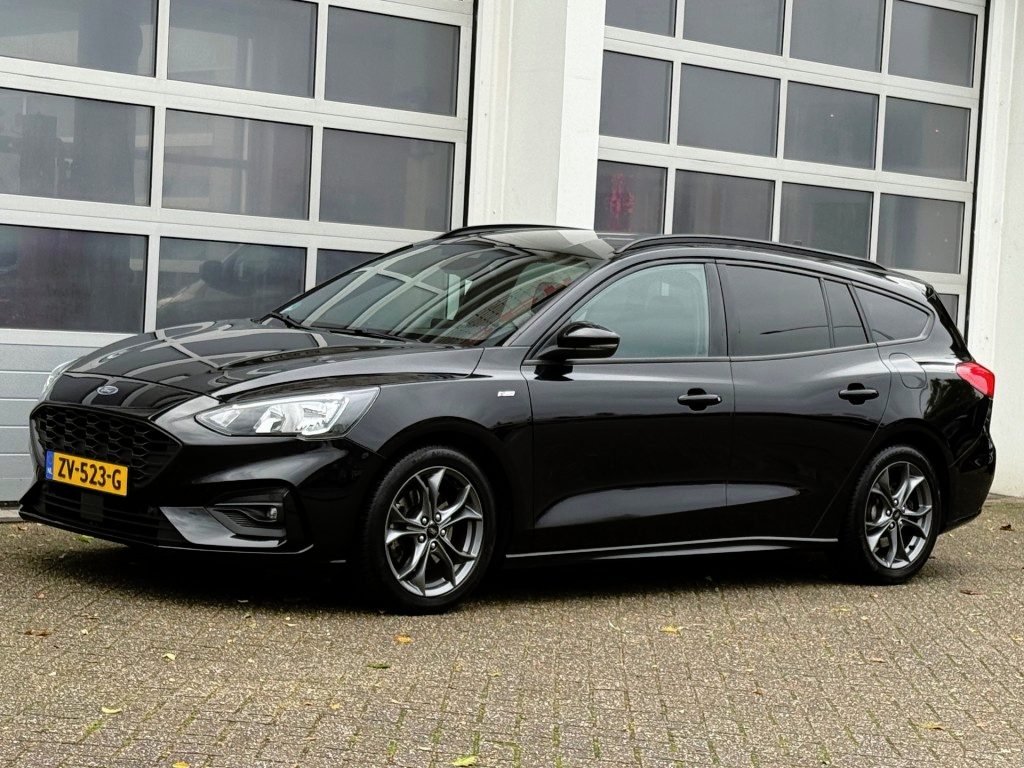 Ford Focus 1.0 Ecoboost 125PK ST-Line AUT. Navi Camera Stoelverw Keurige auto!