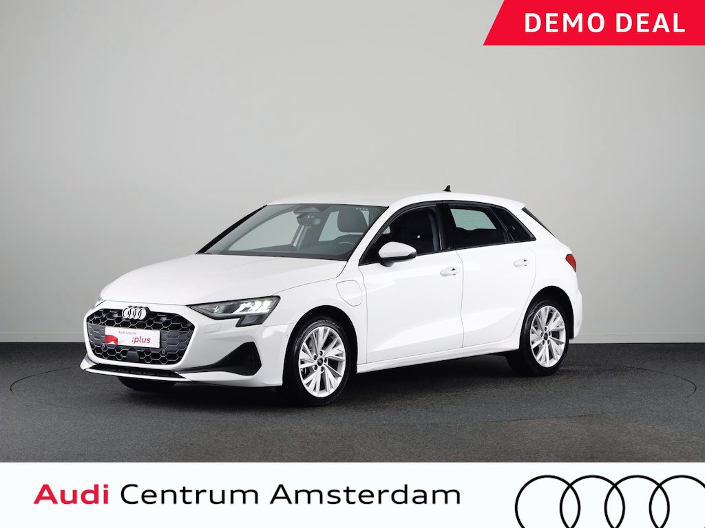 Audi A3 Sportback 40 TFSI e Pro Line 204pk | Navigatie via App | Stoelverwarming | Parkeersensoren | 17 inch lichtmetalen velgen | Verlengde garantie |