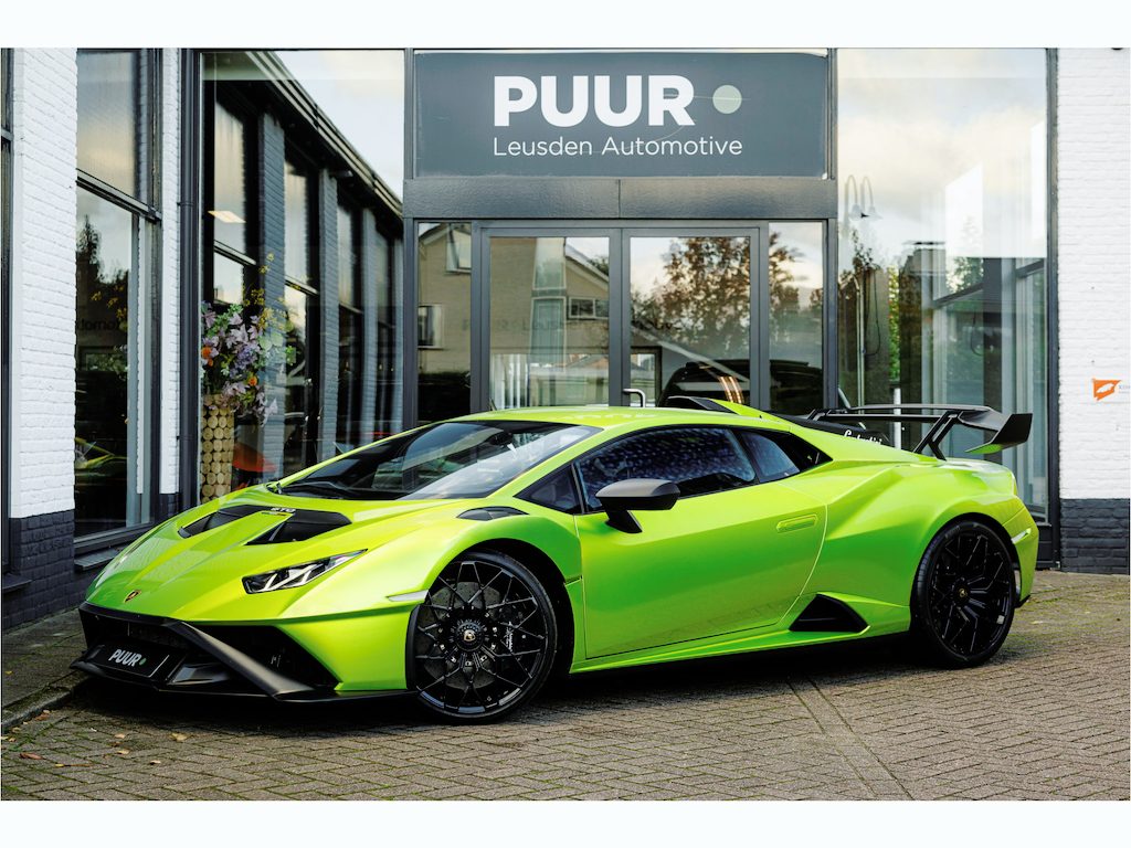 Lamborghini Huracan STO 5.2 V10 'Selezione Lamborghini Warranty'' Verde Citrea - Matte Carbon Pack - Sport Seats -