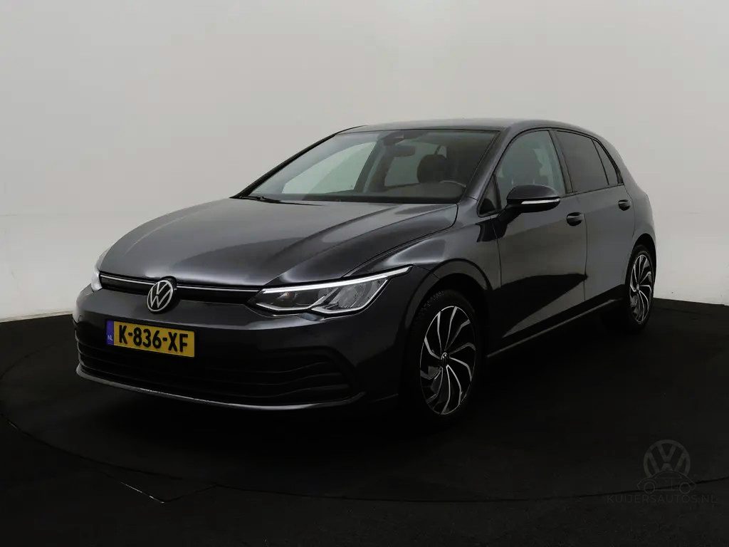 Volkswagen Golf 1.5 TSI Life | Winterpakket | LED | VC | Adapt. Cruise | Ambient |