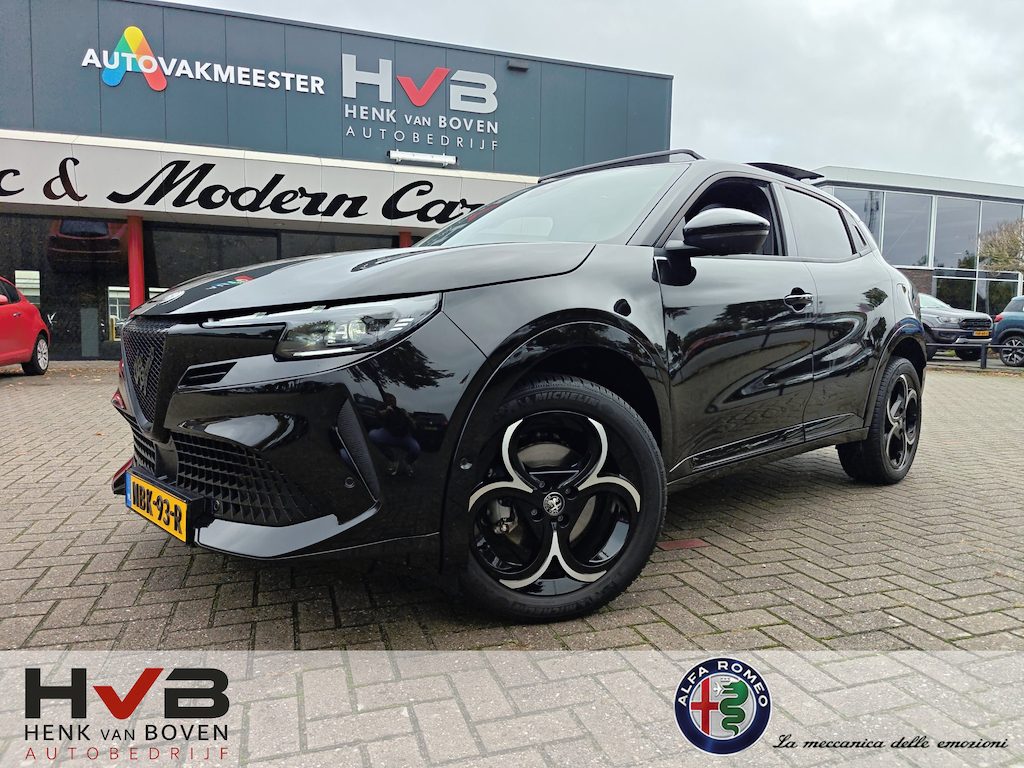 Alfa Romeo Junior 1.2 Turbo Hybrid Ibrida Q4