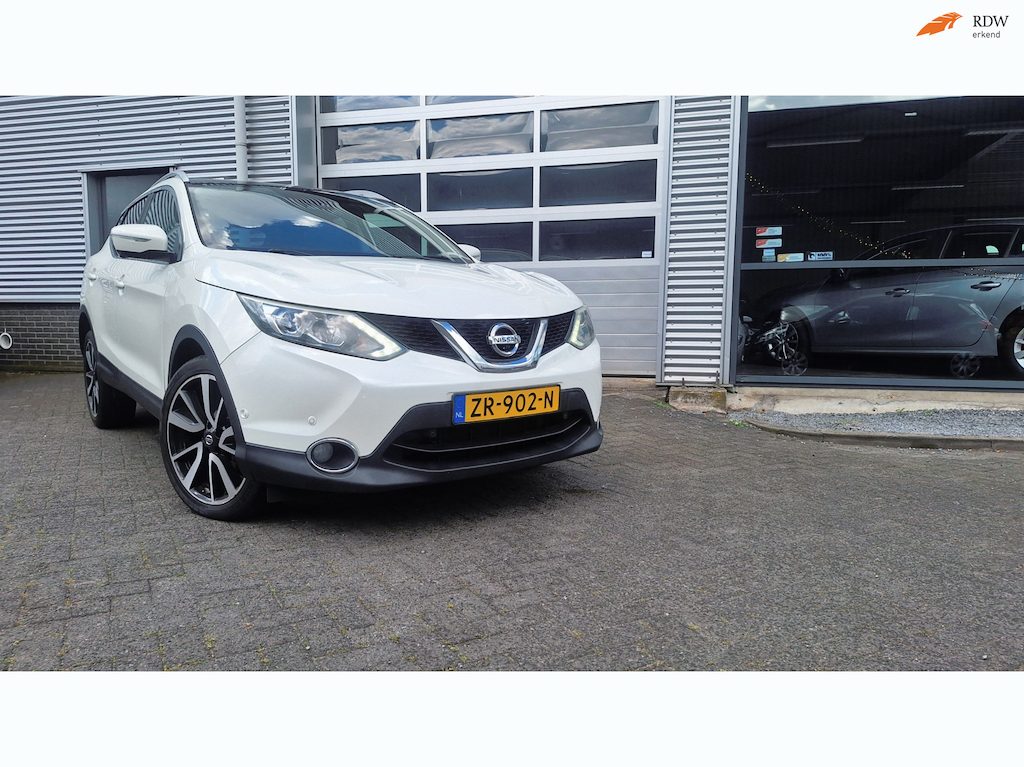 Nissan Qashqai 1.2 Premier Edition/Nav/Camera/Pano dak/Lm/Pdc V/A/Enz